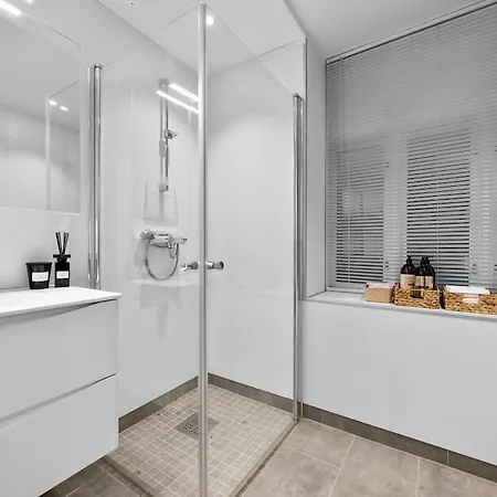 - Rosenberg דירה ברגן